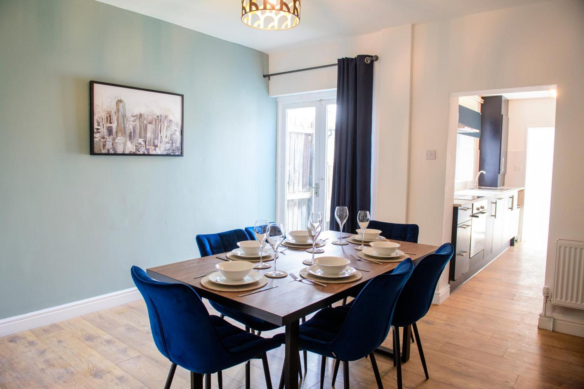 הוילה Stunning House - Sleeps 7 - 5 Mins Walk To Lincoln High Street - Parking - Wifi מראה חיצוני תמונה