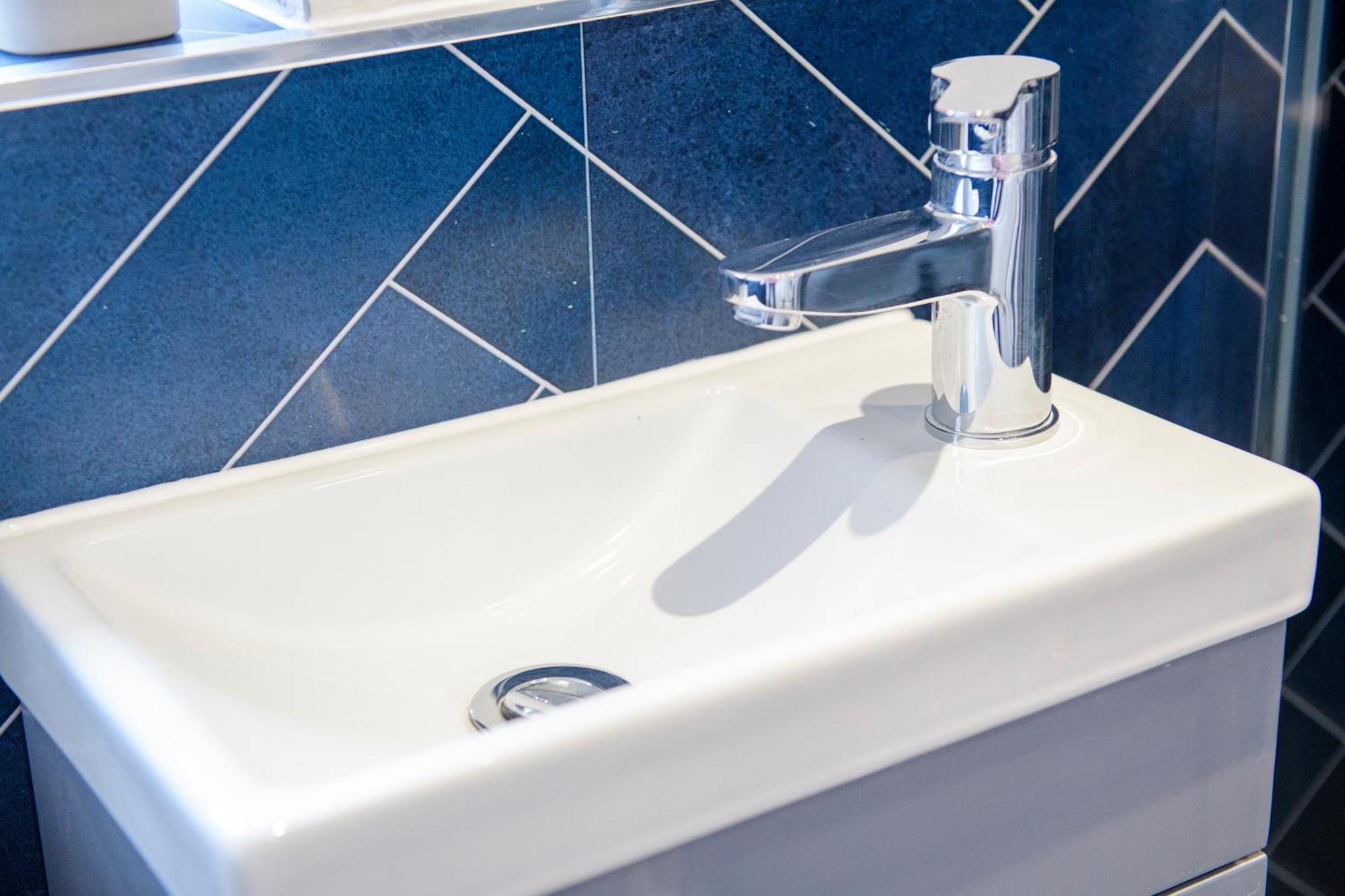 הוילה Stunning House - Sleeps 7 - 5 Mins Walk To Lincoln High Street - Parking - Wifi מראה חיצוני תמונה